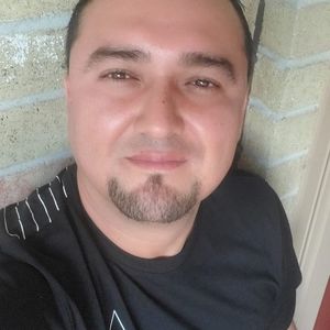 Meet your Posher, Ernesto